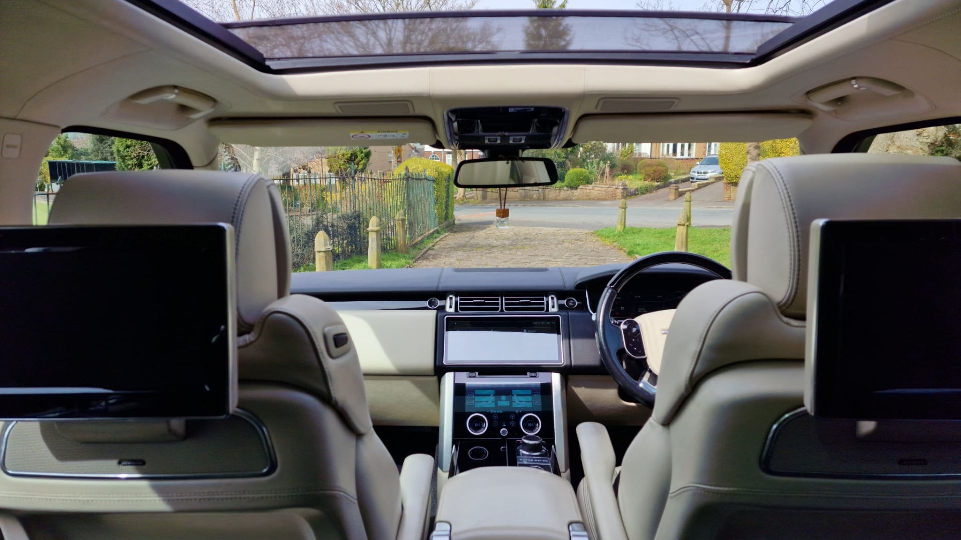Range Rover Autobiography LWB - View 4