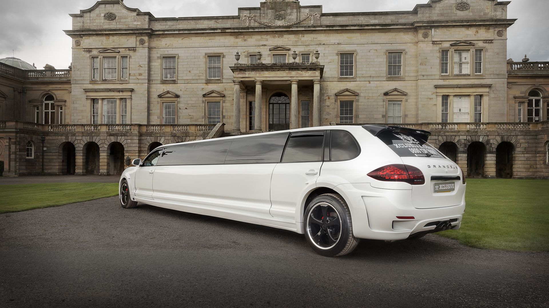 Porsche Cayenne Limo - View 2